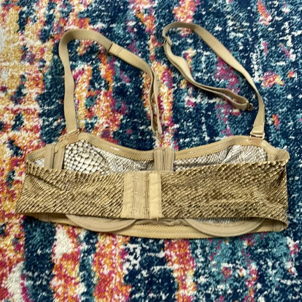 Victoria’s Secret Strapless Bra - Picture 3 of 7